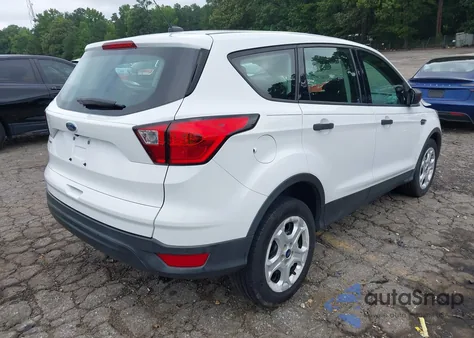 2019 Ford Escape S z USA, uszkodzony, nr VIN 1FMCU0F73KUA30333